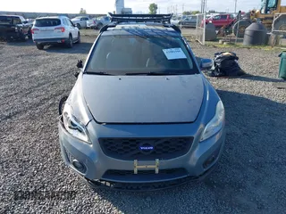 2011 Volvo C30 z VIN YV1672MK4B2248010, wystawiony jako IAAI lot #42081566 z przebiegiem 120 260 mil mil oraz . Historia ofert i sprzedaży dostępna na DreamBid. Obrazek 12.