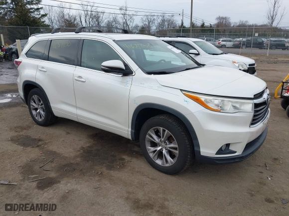 2014 Toyota Highlander XLE with VIN 5TDKKRFH0ES012481, listed as a IAAI auction lot 41687100 with 158,538 mi miles. Bid and sale history available at carsss.com. Image 1.