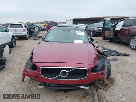 2018 Volvo S90 Momentum z VIN LVY982MK6JP034663, wystawiony jako IAAI lot #41555753 z przebiegiem 112 258 mil mil oraz . Historia ofert i sprzedaży dostępna na DreamBid. Obrazek 12.