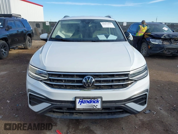 2024 Volkswagen Tiguan S with VIN 3VVRB7AX4RM232229, listed as a IAAI auction lot 41673555 with 333 mi miles and . Bid and sale history available at DreamBid. Image 13.