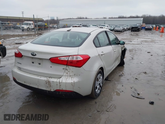 2015 Kia Forte LX with VIN KNAFK4A66F5291465, listed as a IAAI auction lot 41515671 with 102,032 mi miles. Bid and sale history available at carsss.com. Image 4.
