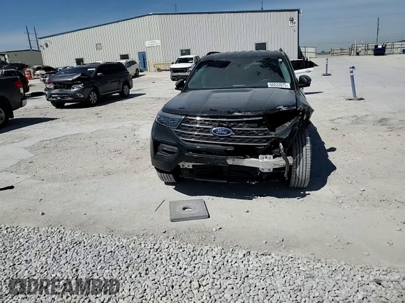 2022 Ford Explorer XLT z VIN 1FMSK7DH3NGA83915, wystawiony jako Copart lot #50222075 z przebiegiem 71 265 mil mil oraz Szkoda całkowita • Salvage title. Historia ofert i sprzedaży dostępna na DreamBid. Obrazek 11.