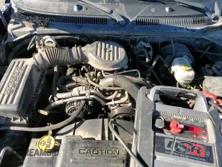 2000 Dodge Dakota Sport with VIN 1B7GL2AX5YS681561, listed as a Copart auction lot 82685694 with 193,024 mi miles and Clean title. Bid and sale history available at DreamBid. Image 13.