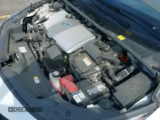 2018 Toyota Prius Plus z VIN JTDKARFP5J3077090, wystawiony jako IAAI lot #42888175 z przebiegiem 192 157 mil mil oraz . Historia ofert i sprzedaży dostępna na DreamBid. Obrazek 22.