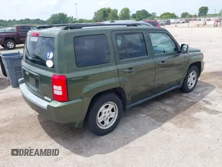 2008 Jeep Patriot Sport with VIN 1J8FT280X8D735115, listed as a IAAI auction lot 42714538 with 182,721 mi miles and . Bid and sale history available at DreamBid. Image 4.