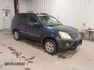 2005 Honda CR-V EX with VIN SHSRD78815U347000, listed as a IAAI auction lot 41982177 with 194,233 mi miles. Bid and sale history available at carsss.com. Image 1.