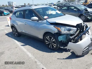 2020 Nissan Kicks SV с VIN 3N1CP5CV2LL495762, выставлен на аукционе IAAI как лот 42095976 с пробегом 74 404 миль миль и . История ставок и продаж доступна на DreamBid. Изображение 1.