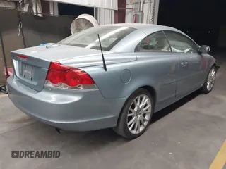 2008 Volvo C70 z VIN YV1MC67258J055210, wystawiony jako IAAI lot #42076472 z przebiegiem 110 427 mil mil oraz . Historia ofert i sprzedaży dostępna na DreamBid. Obrazek 4.