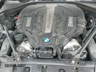 2013 BMW 5 Series 550i z VIN WBAFR9C57DDX79694, wystawiony jako IAAI lot #43290723 z przebiegiem 144 541 mil mil oraz . Historia ofert i sprzedaży dostępna na DreamBid. Obrazek 19.