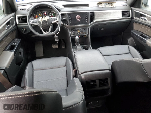 2021 Volkswagen Atlas SE z VIN 1V2JE2CA3MC214375, wystawiony jako Copart lot #54017365 z przebiegiem 34 730 mil mil oraz Szkoda całkowita • Salvage title. Historia ofert i sprzedaży dostępna na DreamBid. Obrazek 8.