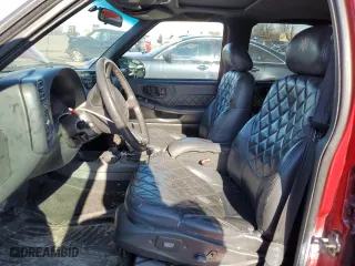2000 GMC Envoy with VIN 1GKDT13W6Y2354558, listed as a Copart auction lot 42654665 with 201,547 mi miles and Salvage Title. Bid and sale history available at carsss.com. Image 7.