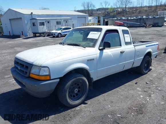 2000 Ford Ranger XL with VIN 1FTYR14V7YTA59819, listed as a IAAI auction lot 41995537 with 106,190 mi miles. Bid and sale history available at carsss.com. Image 2.