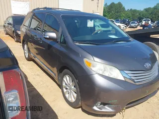2014 Toyota Sienna XLE with VIN 5TDYK3DC0ES514034, listed as a IAAI auction lot 42458641 with 98,413 mi miles and . Bid and sale history available at DreamBid. Image 1.