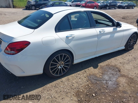 2018 Mercedes-Benz C 300 z VIN 55SWF4JB0JU267401, wystawiony jako IAAI lot #42553523 z przebiegiem 115 218 mil mil oraz . Historia ofert i sprzedaży dostępna na DreamBid. Obrazek 4.