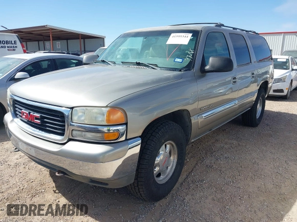 2002 GMC Yukon XL SLT with VIN 3GKEC16Z52G265329, listed as a IAAI auction lot 41595344 with 200,887 mi miles. Bid and sale history available at carsss.com. Image 2.