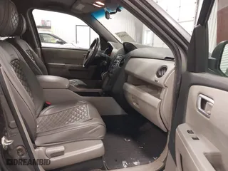 2013 Honda Pilot LX with VIN 5FNYF4H2XDB014364, listed as a IAAI auction lot 41954629 with 247,114 mi miles. Bid and sale history available at carsss.com. Image 5.