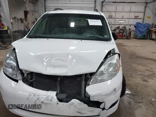 2008 Toyota Sienna with VIN 5TDZK23C98S198105, listed as a IAAI auction lot 41900816 with 165,607 mi miles and . Bid and sale history available at DreamBid. Image 12.