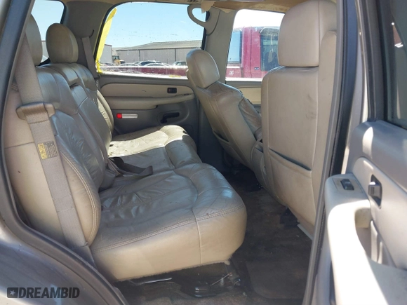 2002 Chevrolet Tahoe LT with VIN 1GNEC13ZX2J342136, listed as a IAAI auction lot 41826201 with 289,613 mi miles. Bid and sale history available at carsss.com. Image 8.