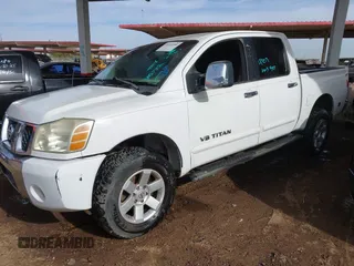 2005 Nissan Titan LE with VIN 1N6AA07B35N545772, listed as a IAAI auction lot 41695580 with Not Provided miles. Bid and sale history available at carsss.com. Image 2.