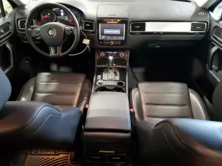 2012 Volkswagen Touareg Sport with VIN WVGFK9BP3CD002756, listed as a Copart auction lot 53378665 with 149,918 mi miles and Clean title. Bid and sale history available at DreamBid. Image 8.