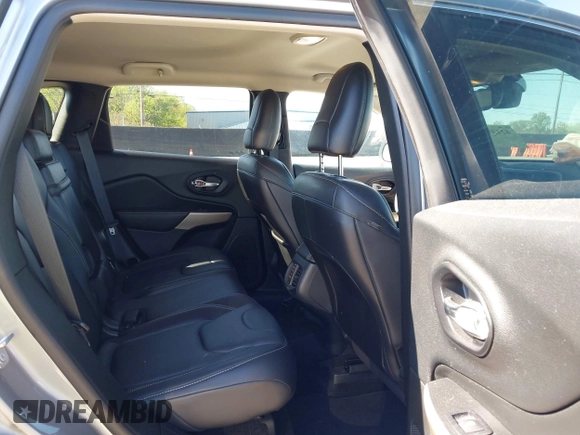 2017 Jeep Cherokee High Altitude с VIN 1C4PJMDS5HW636307, выставлен на аукционе IAAI как лот 42139393 с пробегом 70 453 миль миль и . История ставок и продаж доступна на DreamBid. Изображение 8.