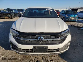 2024 Volkswagen Jetta Sport with VIN 3VWBM7BU7RM051766, listed as a Copart auction lot 88604055 with 17,817 mi miles and Salvage Title. Bid and sale history available at carsss.com. Image 5.