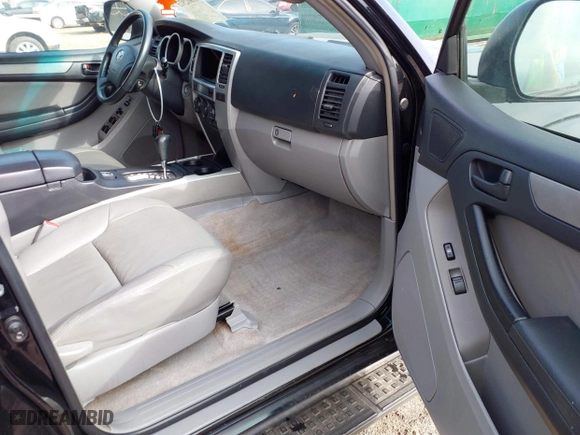 2004 Toyota 4Runner SR5 with VIN JTEZU14R940040329, listed as a IAAI auction lot 41802973 with 230,551 mi miles. Bid and sale history available at carsss.com. Image 5.