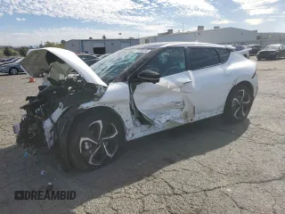2024 Kia EV6 GT-Line with VIN KNDC4DLC6R5202338, listed as a Copart auction lot 77360204 with 8,185 mi miles and Salvage Title. Bid and sale history available at carsss.com. Image 1.