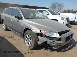 2012 Volvo XC70 3.2L with VIN YV4952BZ0C1141842, listed as a IAAI auction lot 41784679 with 106,541 mi miles and . Bid and sale history available at DreamBid. Image 1.
