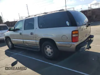 2000 GMC Yukon XL SLT with VIN 3GKFK16T3YG132578, listed as a Copart auction lot 43874005 with 178,895 mi miles and Salvage Title. Bid and sale history available at carsss.com. Image 2.