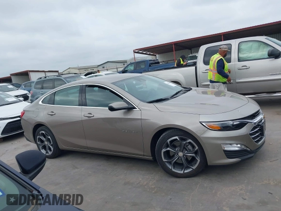 2024 Chevrolet Malibu LT with VIN 1G1ZD5ST1RF131733, listed as a IAAI auction lot 42245899 with 30,850 mi miles and . Bid and sale history available at DreamBid. Image 14.