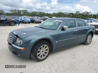 2005 Chrysler 300 C z VIN 2C3AA63H05H576779, wystawiony jako Copart lot #41818983 z przebiegiem Nie podano mil oraz Szkoda całkowita • Salvage title. Historia ofert i sprzedaży dostępna na DreamBid. Obrazek 1.