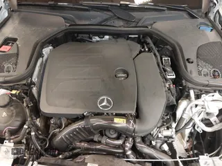 2023 Mercedes-Benz E 350 z VIN W1KZF8EB2PB137329, wystawiony jako IAAI lot #42160967 z przebiegiem 8 718 mil mil oraz . Historia ofert i sprzedaży dostępna na DreamBid. Obrazek 10.