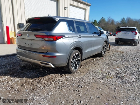 2023 Mitsubishi Outlander SE with VIN JA4J4UA8XPZ056578, listed as a IAAI auction lot 41735091 with 20,801 mi miles. Bid and sale history available at carsss.com. Image 4.