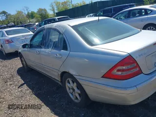2001 Mercedes-Benz C 230/260/280/320 with VIN WDBRF61J91F098510, listed as a IAAI auction lot 39366583 with Not Provided miles and . Bid and sale history available at DreamBid. Image 3.