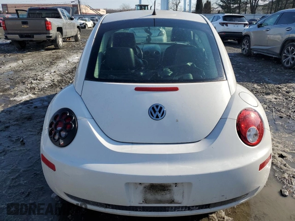 2009 Volkswagen New Beetle Coupe S with VIN 3VWPW31C39M512494, listed as a Copart auction lot 42221465 with 168,850 mi miles and Salvage Title. Bid and sale history available at carsss.com. Image 6.