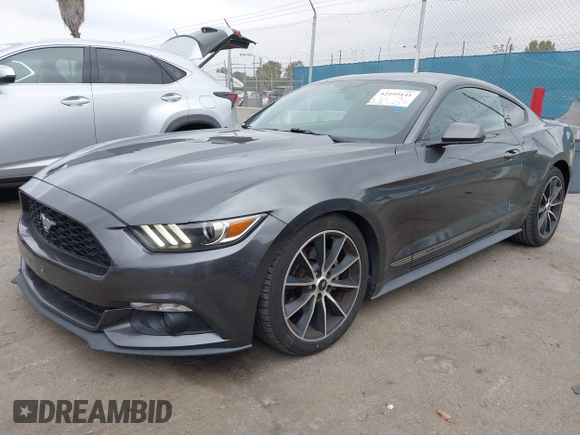 2016 Ford Mustang EcoBoost z VIN 1FA6P8TH4G5290350, wystawiony jako IAAI lot #42195141 z przebiegiem 98 495 mil mil oraz . Historia ofert i sprzedaży dostępna na DreamBid. Obrazek 17.