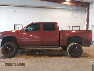 2013 Chevrolet Silverado 1500 LT with VIN 3GCPKSE77DG254204, listed as a IAAI auction lot 41680546 with 213,790 mi miles. Bid and sale history available at carsss.com. Image 14.