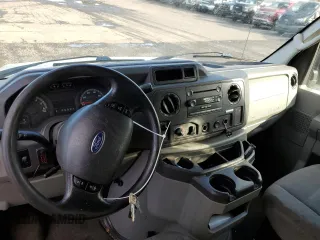 2010 Ford Econoline Cargo Commercial с VIN 1FTNS2EW0ADA63179, выставлен на аукционе Copart как лот 76783934 с пробегом 352 353 миль миль и Чистый • Clean title. История ставок и продаж доступна на DreamBid. Изображение 8.