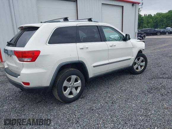 2011 Jeep Grand Cherokee Laredo with VIN 1J4RR4GG6BC680943, listed as a IAAI auction lot 42419575 with 188,672 mi miles and . Bid and sale history available at DreamBid. Image 4.