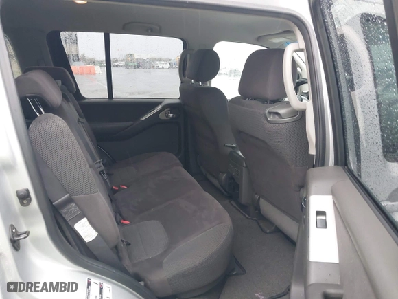 2006 Nissan Pathfinder SE with VIN 5N1AR18U56C635693, listed as a IAAI auction lot 41507131 with 117,611 mi miles. Bid and sale history available at carsss.com. Image 8.
