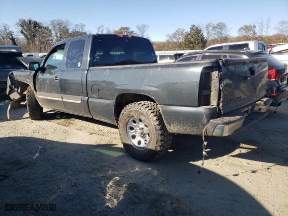 2003 Chevrolet Silverado 1500 LS with VIN 2GCEC19V431290267, listed as a Copart auction lot 84018624 with 240,697 mi miles and Salvage Title. Bid and sale history available at carsss.com. Image 2.
