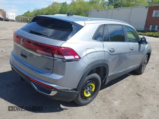 2024 Volkswagen Atlas SE z VIN 1V2KE2CA9RC211783, wystawiony jako IAAI lot #42192690 z przebiegiem 25 361 mil mil oraz . Historia ofert i sprzedaży dostępna na DreamBid. Obrazek 4.
