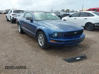 2007 Ford Mustang Deluxe z VIN 1ZVFT80N775283129, wystawiony jako IAAI lot #42502931 z przebiegiem 182 315 mil mil oraz . Historia ofert i sprzedaży dostępna na DreamBid. Obrazek 1.