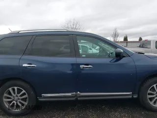 2013 Nissan Pathfinder SV with VIN 5N1AR2MMXDC681044, listed as a IAAI auction lot 41794481 with 181,915 mi miles. Bid and sale history available at carsss.com. Image 13.