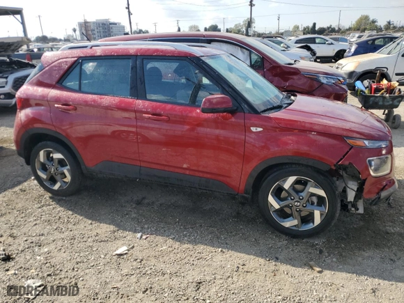 2024 Hyundai Venue Limited with VIN KMHRC8A3XRU311488, listed as a Copart auction lot 89340045 with 12,727 mi miles and Salvage Title. Bid and sale history available at carsss.com. Image 4.
