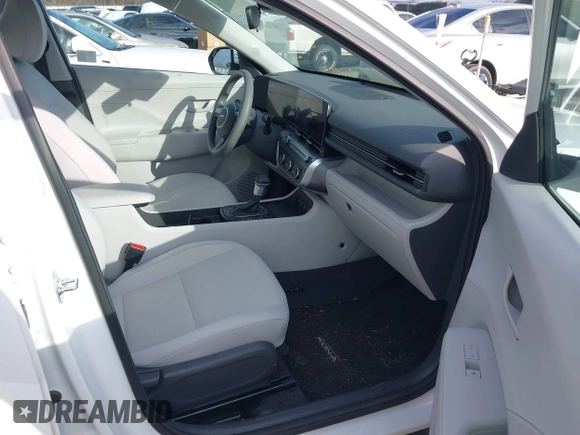 2024 Hyundai Kona SE with VIN KM8HA3ABXRU112114, listed as a IAAI auction lot 41640457 with 18,254 mi miles. Bid and sale history available at carsss.com. Image 5.