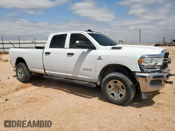 2022 Ram 2500 Tradesman z VIN 3C6UR5HL2NG346645, wystawiony jako Copart lot #60166845 z przebiegiem 70 932 mil mil oraz Szkoda całkowita • Salvage title. Historia ofert i sprzedaży dostępna na DreamBid. Obrazek 4.