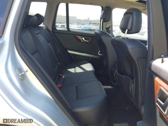 2012 Mercedes-Benz GLK-Class GLK 350 with VIN WDCGG8HB0CF740884, listed as a IAAI auction lot 42111418 with 75,844 mi miles. Bid and sale history available at carsss.com. Image 8.