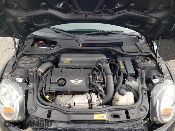 2012 MINI Hardtop S with VIN WMWSV3C56CT385518, listed as a Copart auction lot 48156265 with 146,614 mi miles and Clean title. Bid and sale history available at DreamBid. Image 12.